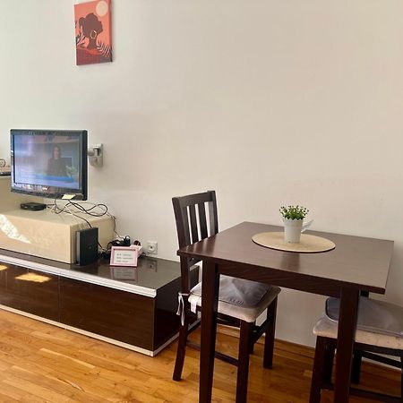 Apartmani Casa บันยาลูกา ภายนอก รูปภาพ