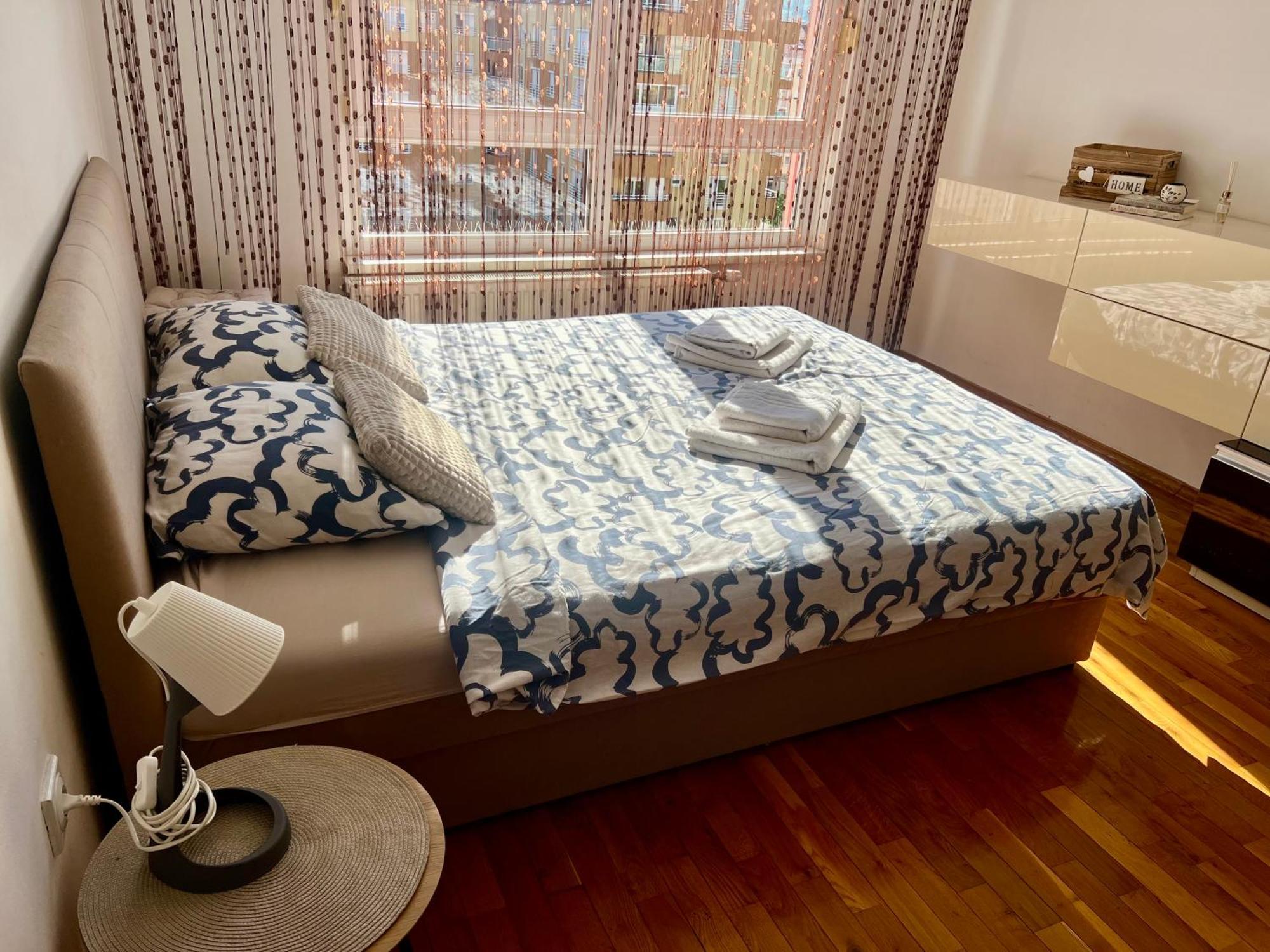 Apartmani Casa บันยาลูกา ภายนอก รูปภาพ